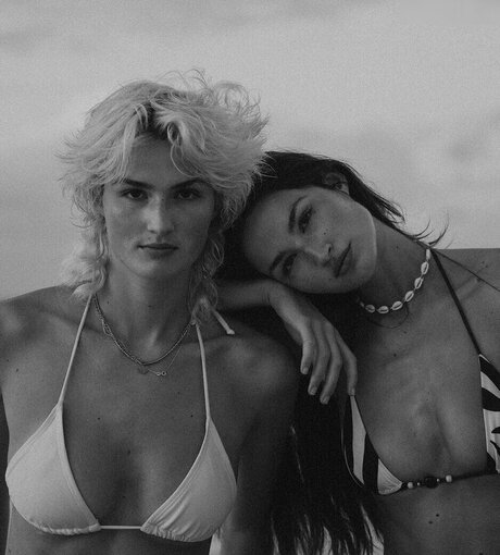 巨乳ティーンオンリーファンズ セクシーxxx 画像