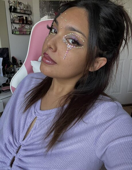 アンバー・オンリーファンズ 無料 画像