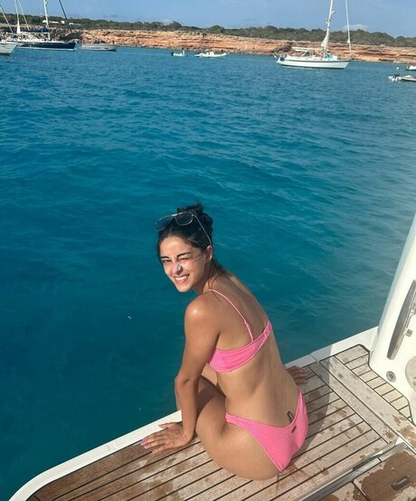 スマイルオンリーファンズ ヌード 画像