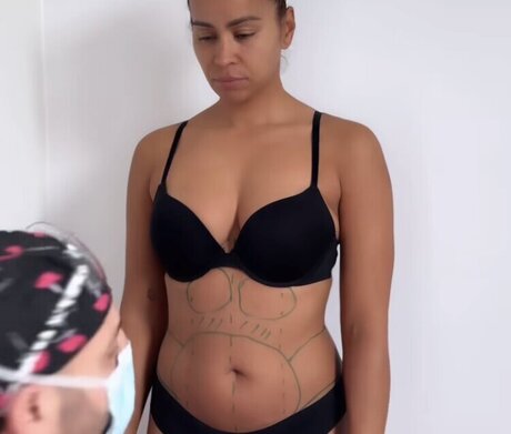 小人ヌードオンリーファンズ 美しいポルノ 写真