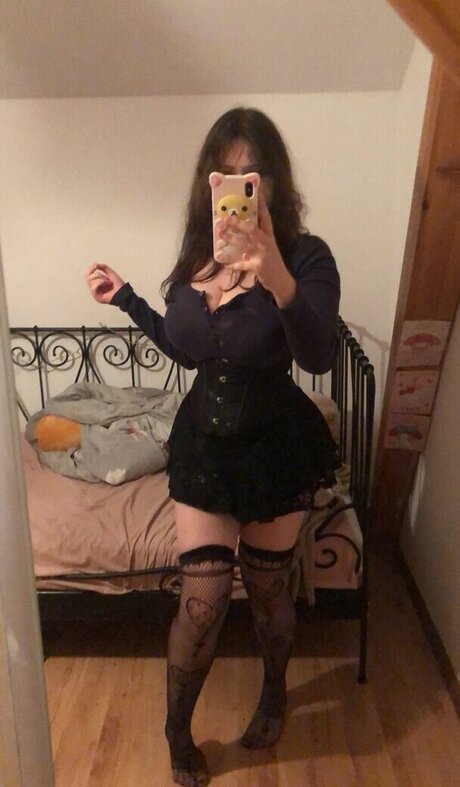 BBW パウグ オンリーファンズ トップ 画像