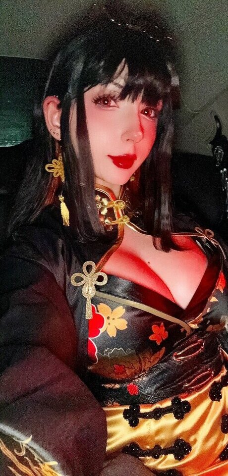 かわいいシーメールオンリーファンズ 美しいヌード 画像