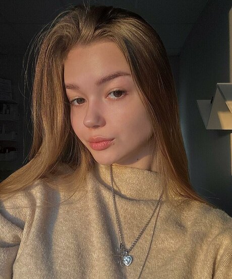 ゴス3P OnlyFans ホット裸 画像