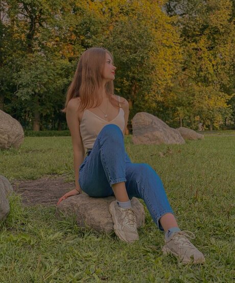 熟女の足オンリーファンズ えろ 画像