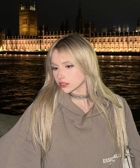 Kitty Mae アートスター 写真