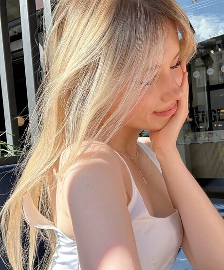 Kitty Mae 無料モデル 写真