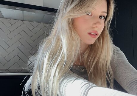 Kitty Mae アダルトスター 写真