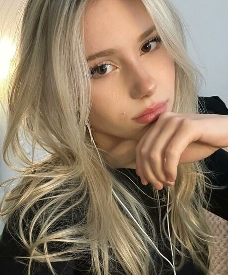 Kitty Mae 無料モデル ギャラリー