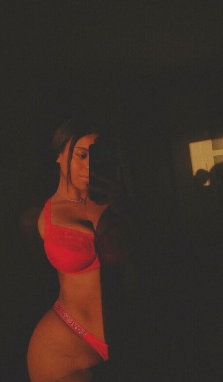 ポニーテールオンリーファンズ セックス 写真