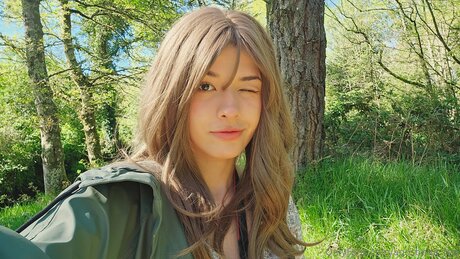 ビデオ通話 オンリーファンズ 無料ヌード 画像