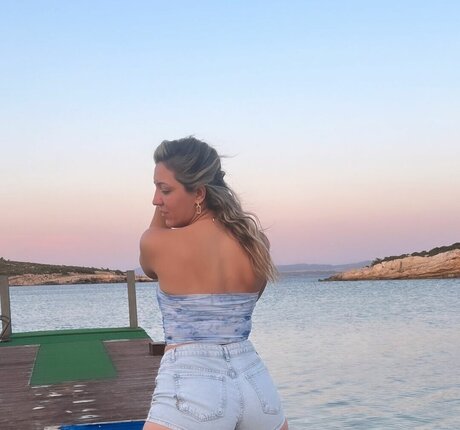 汚れた足オンリーファンズ セクシーヌード 画像