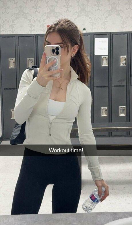 Giulia Bruno 裸のポルノスター 写真