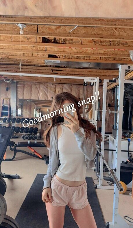 Giulia Bruno ホットスター 写真