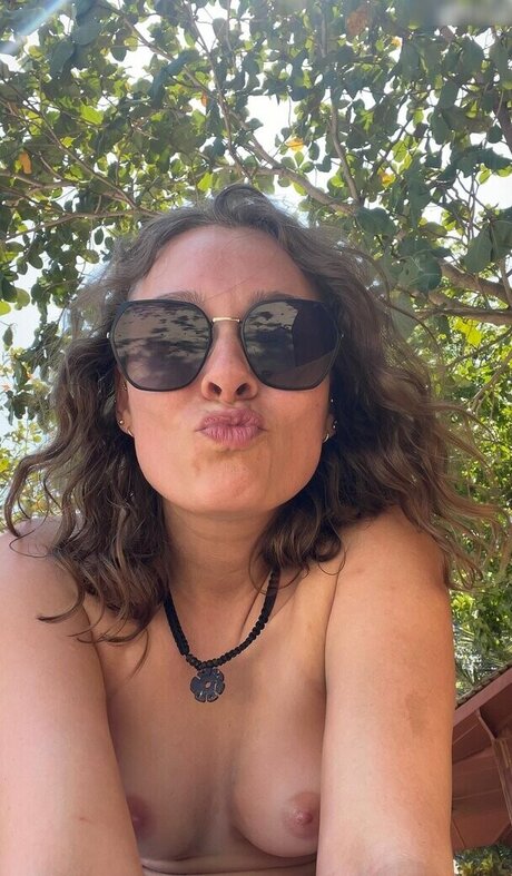 毛深いアジア人オンリーファンズ 無料アダルト 写真