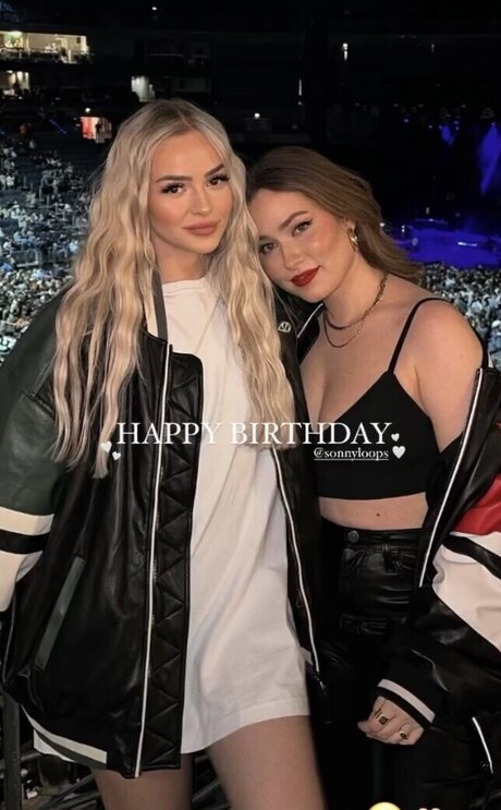 垂れ下がった熟女OnlyFans ヌード 画像