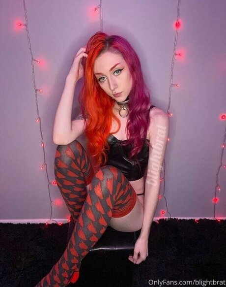 ジンジャートゥインクオンリーファンズ ポルノ ギャラリー