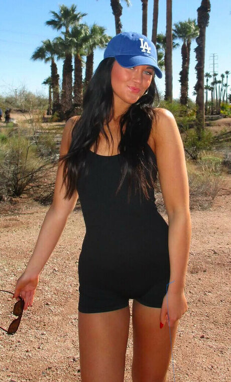 Lexi Mercile アートスター アーカイブ