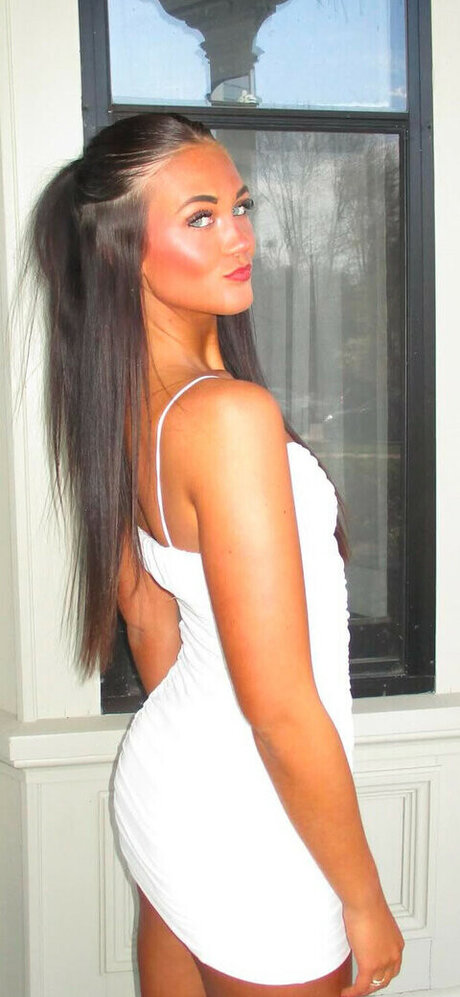 Lexi Mercile ホットスター 画像