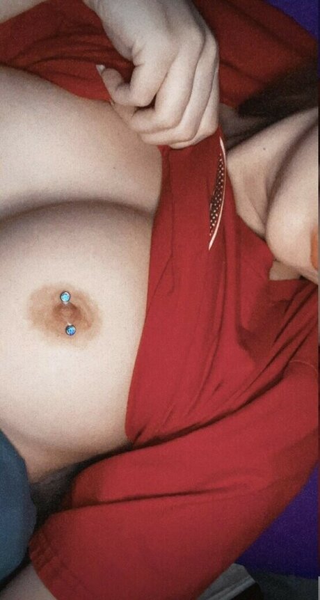 男性TikTokスターOnlyFans エロチック ギャラリー