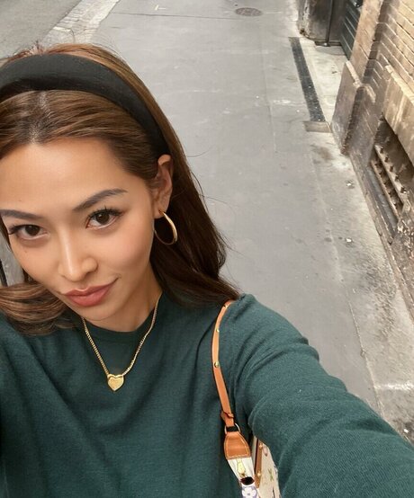 かわいいシーメールオンリーファンズ 美しいポルノ 画像