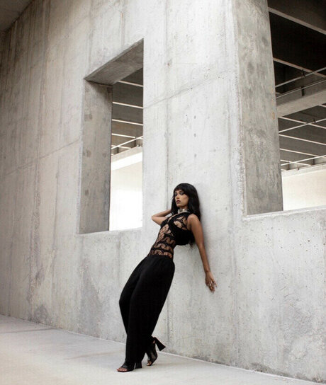 Honnete Bas セックスモデル 写真