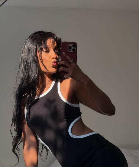 Honnete Bas スター xxx 写真