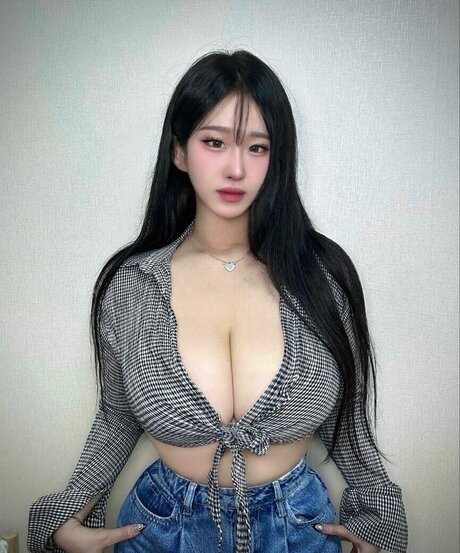 Dahee0326 Dh oh eb ポルノスター 写真