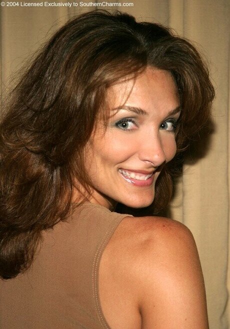 Southern Charms Reese ポルノスター エロティック 画像