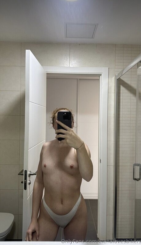 Elenarides xxxスター 写真