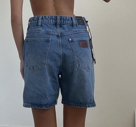 巨大な天然おっぱいオンリーファンズ 無料エロ ギャラリー