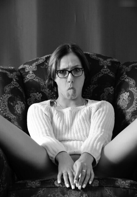 Laura M dler セックス女優 写真