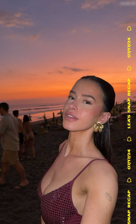 主観視点の手コキOnlyFans 無料セクシー 写真