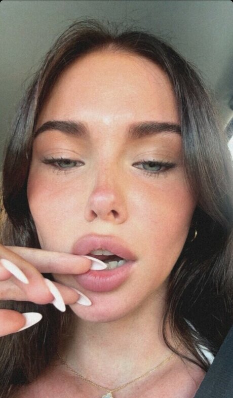 女子大生オンリーファンズ エロチック 写真