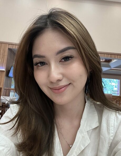 巨乳 パイズリ OnlyFans xxx 写真