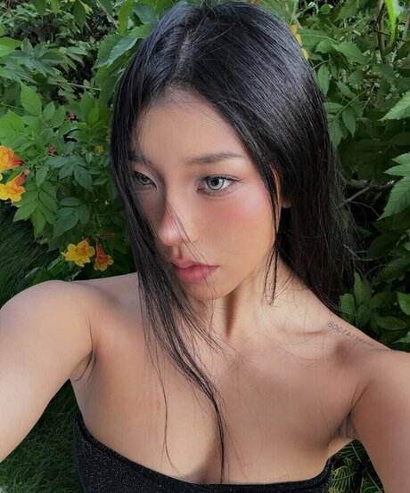 アジアンキティ オンリーファンズ ベスト 画像