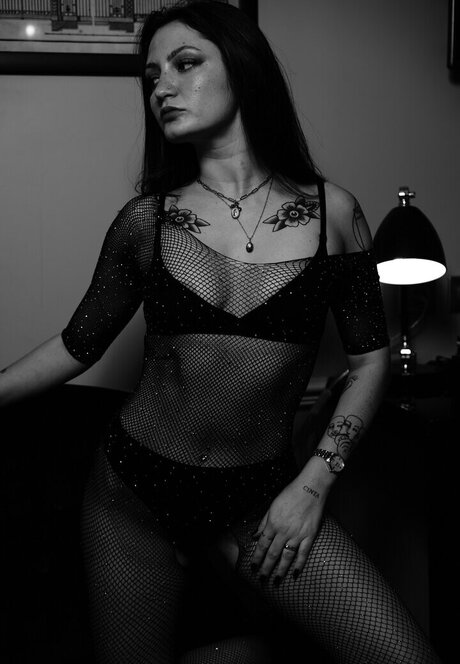 巨乳 パイズリ OnlyFans ヌード 画像