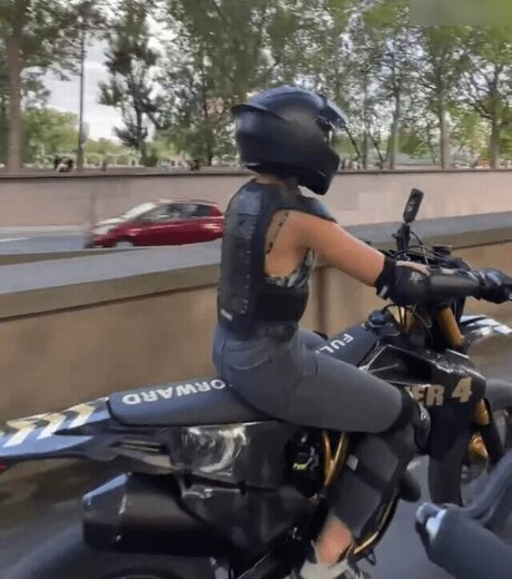 joysemmi 裸のポルノスター 画像