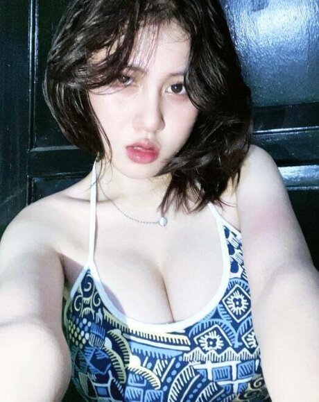 ハンズオンリーファン 美しいヌード ギャラリー