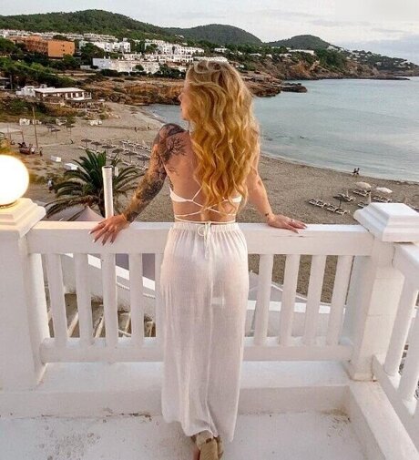 ブラックマジックオンリーファンズ えろた 写真