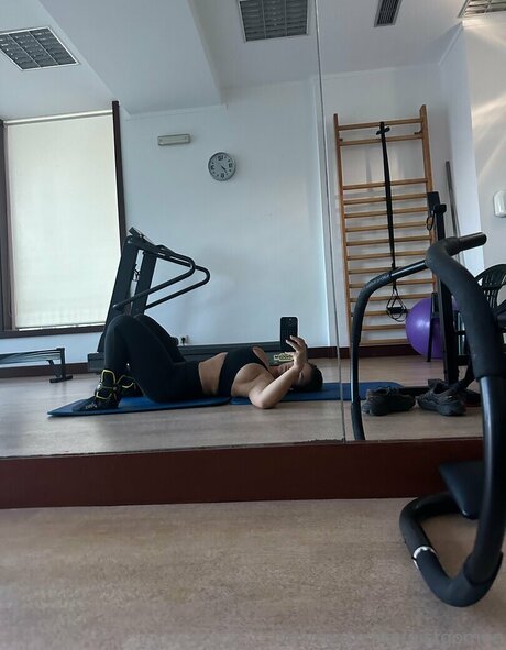 金髪クーガーオンリーファンズ セクシーヌード アーカイブ