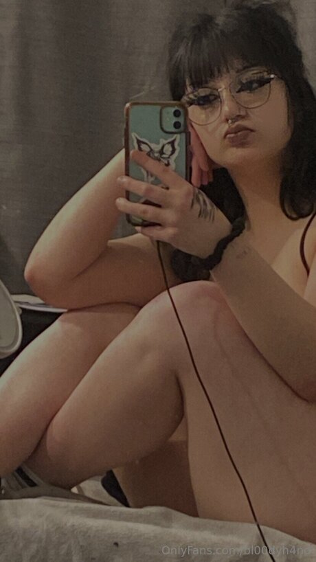 アナル舐めオンリーファンズ 無料裸 画像