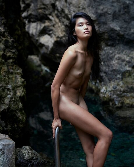 Janine Tugonon ポルノスター アート 写真