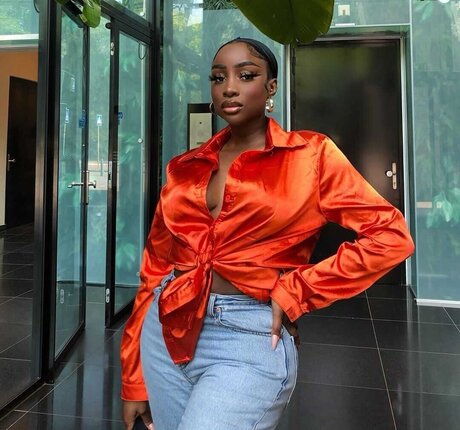 Sandra Lambeck トップ女優 画像