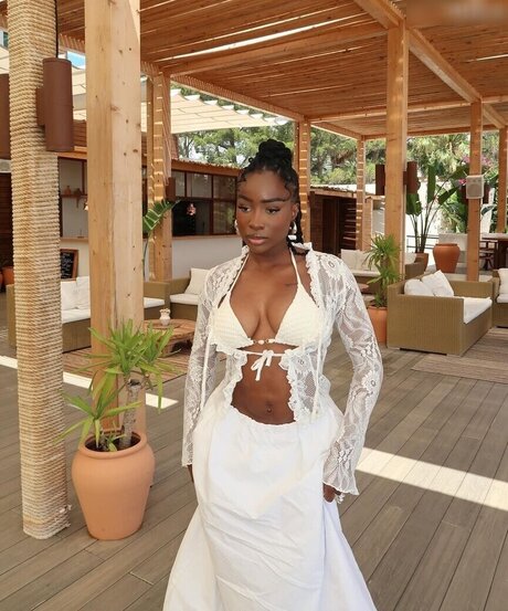 Sandra Lambeck 無料スター ギャラリー