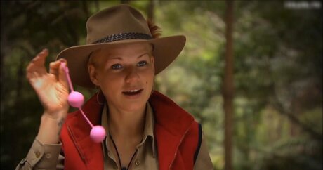 フェイシャルオンリーファンズ エロチック 写真