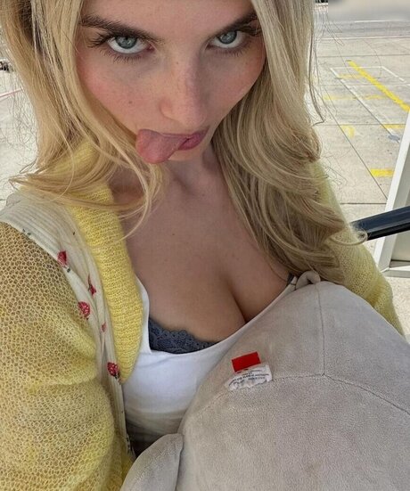 スマイルオンリーファンズ ヌード 画像