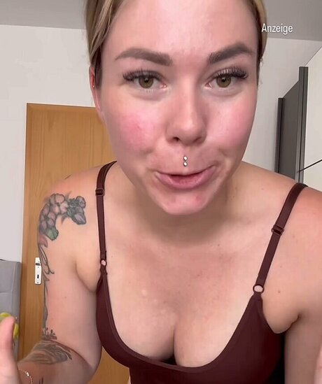 曲線美のクーガーOnlyFans ポルノ 写真