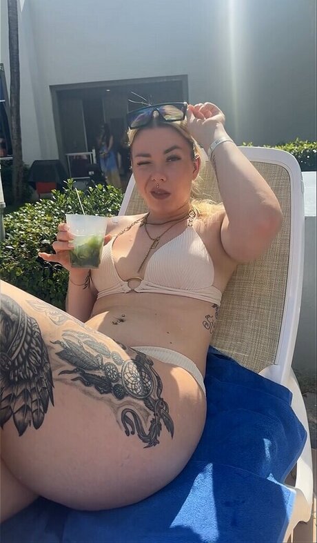 ぽっちゃり 主観視点 OnlyFans 無料ヌード 写真