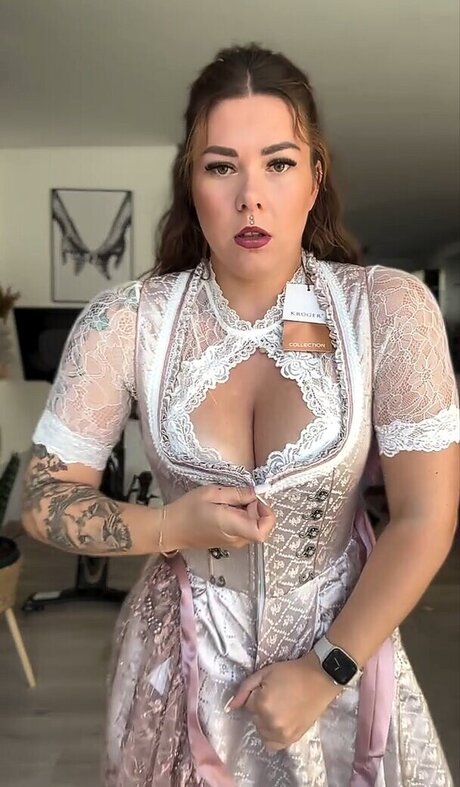 黒檀の猫オンリーファンズ セクシーヌード 画像