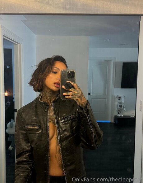 2024年のトップOnlyFans ポルノ ギャラリー